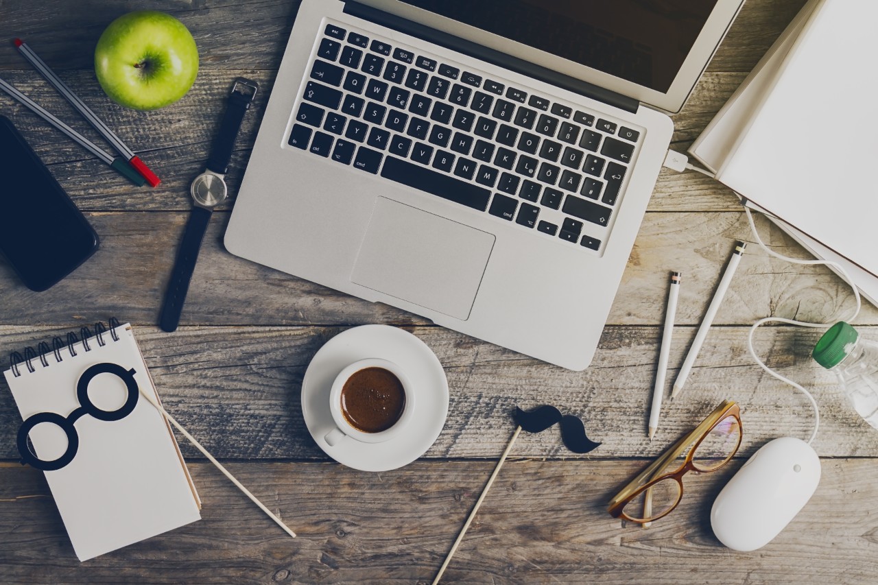 working-space-business-freelance-concept-top-view-flat-lay-toning