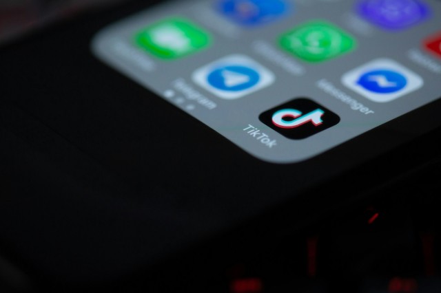 TikTok enpresa txikientzat: nola atera etekina zure negozioari