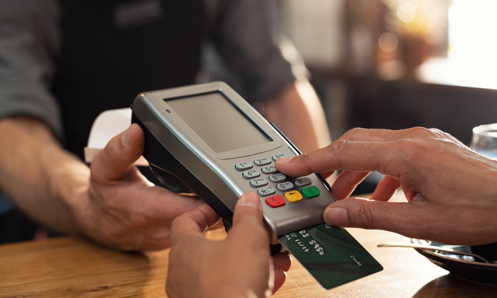 Noticias_eus-COMMERCE